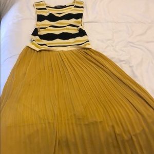 Dear Creatures Mustard Yellow Black Maxi Dress M